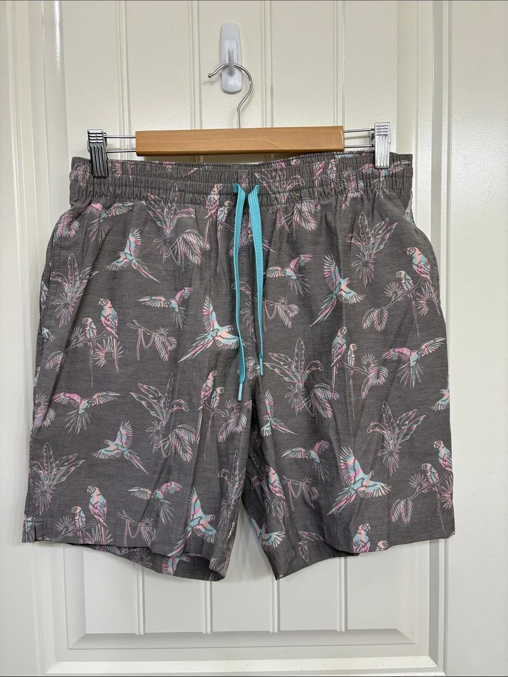 Chubbies Gray Tropical Parrot Print Swim Trunks with Teal Drawstring summer